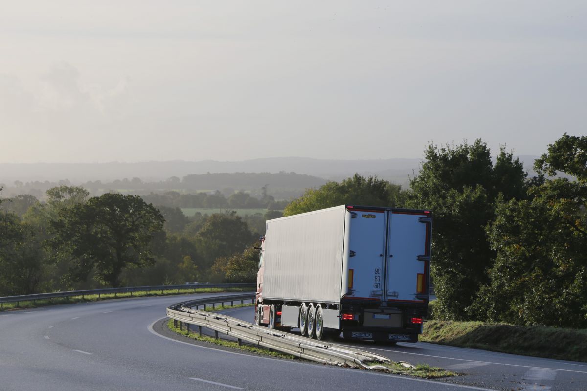 véhicule smartrailer sur route